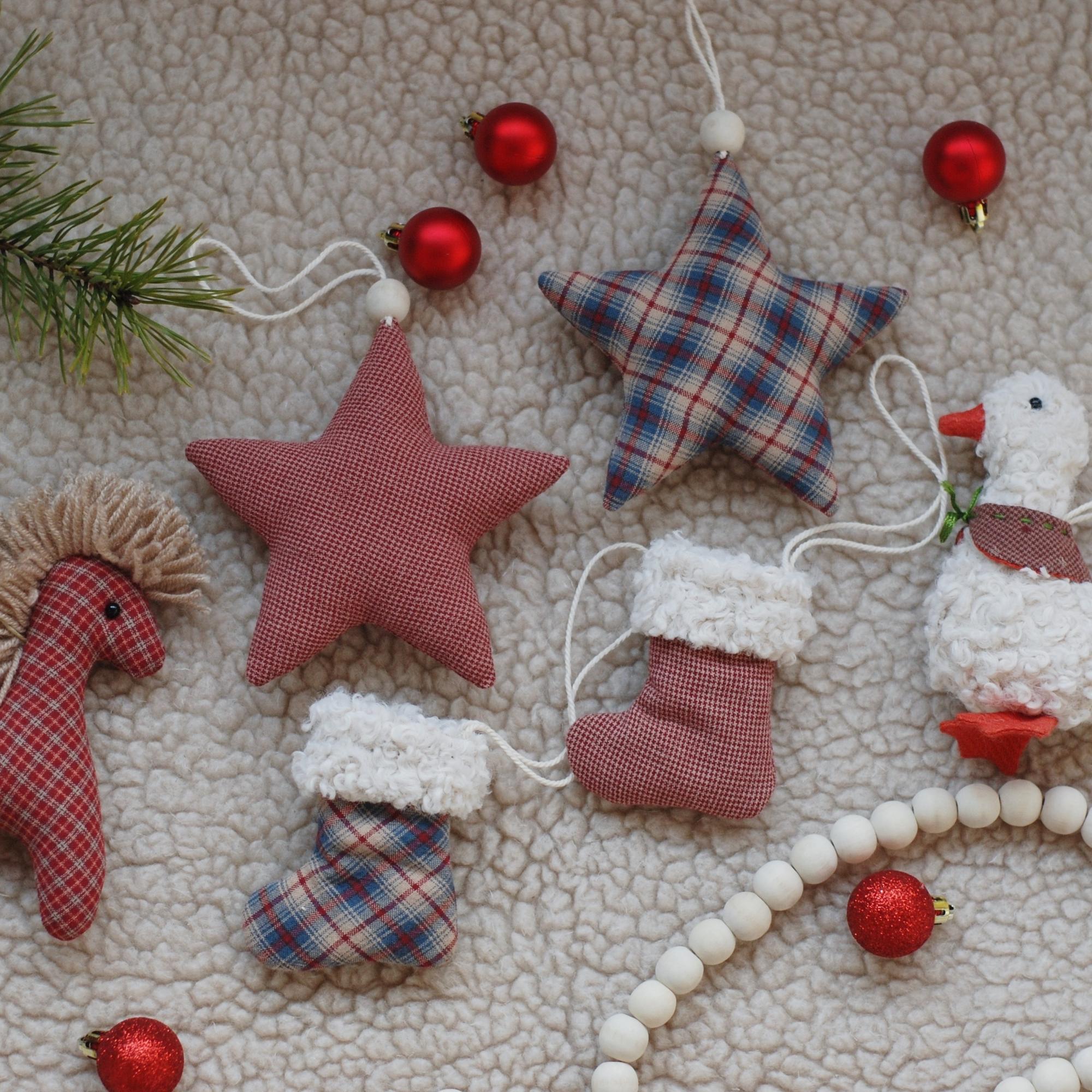 Набор подвесных игрушек "Малиновый"