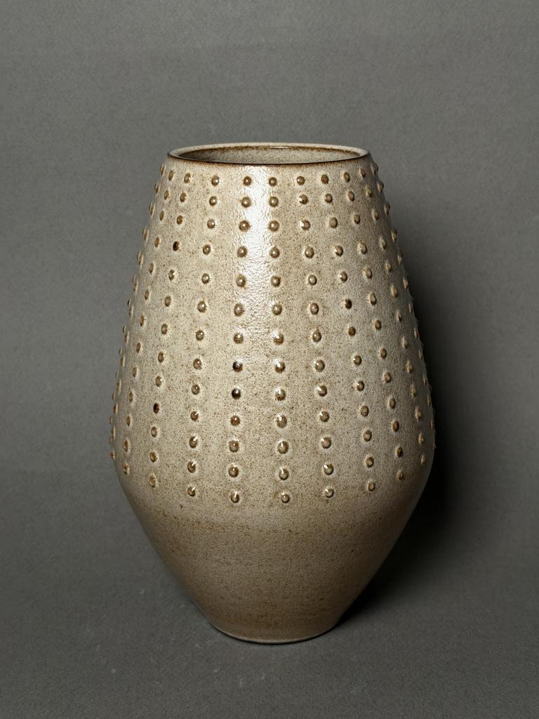 Ваза бежевая