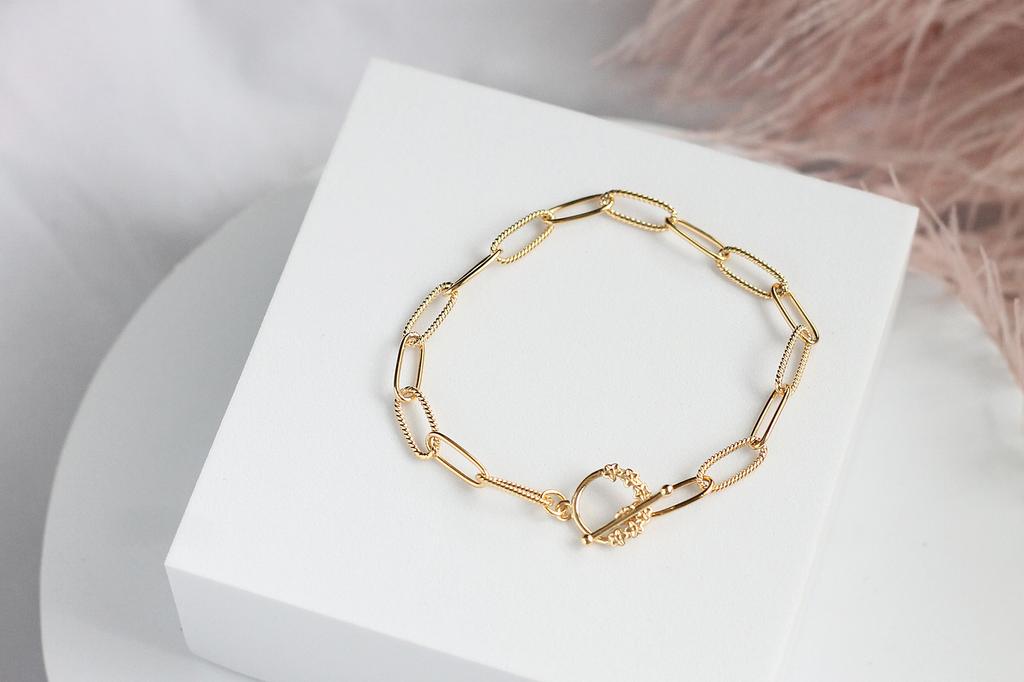 Браслет из цепочки