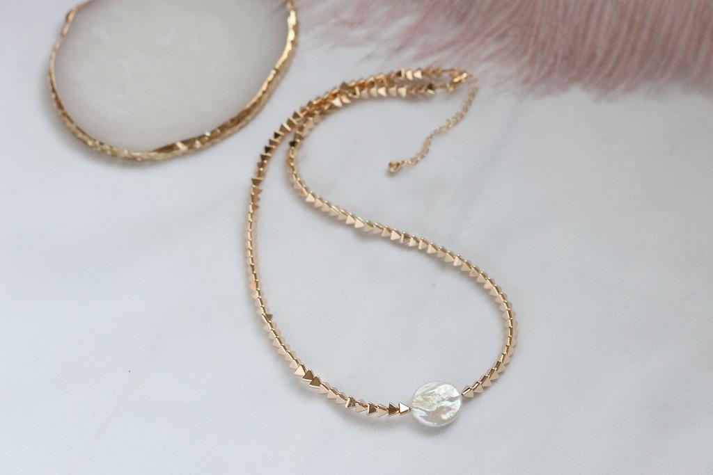 Чокер из гематита с натуральной барочной жемчужиной