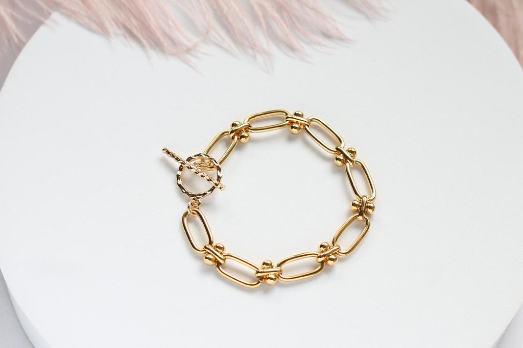 Браслет из цепочки