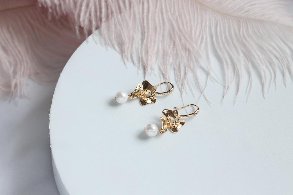 Серьги с подвесками из натурального жемчуга