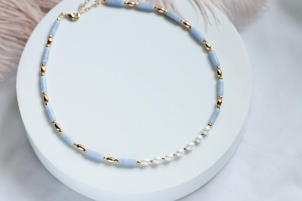 Чокер из голубого агата и натурального жемчуга