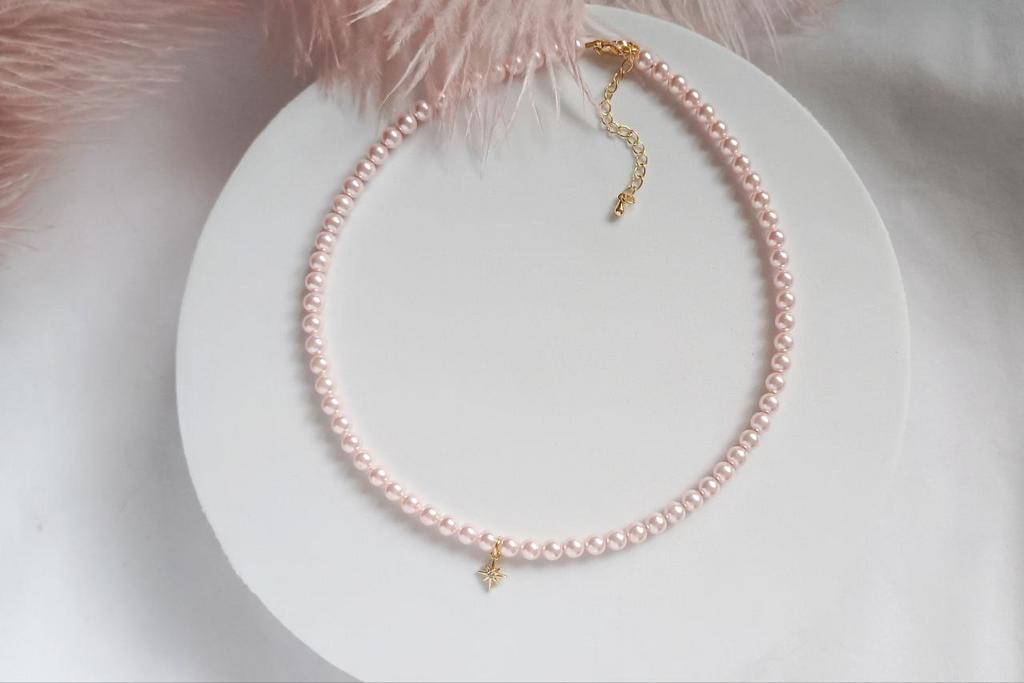 Чокер из жемчуга Сваровски розового цвета с подвеской звездочкой