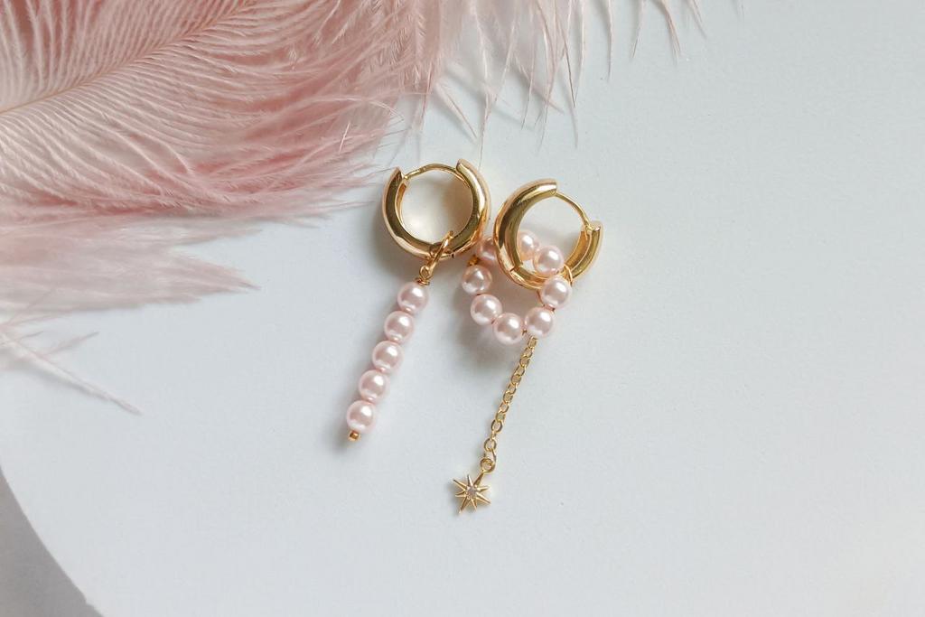 Серьги-конго с подвесками из жемчуга Сваровски розового цвета