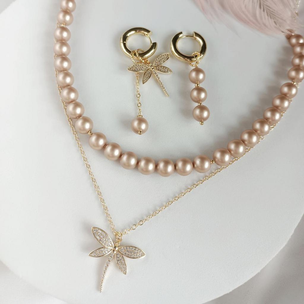 Комплект - серьги, чокер и кулон на цепочке с жемчугом Сваровски и стрекозой (можно по отдельности