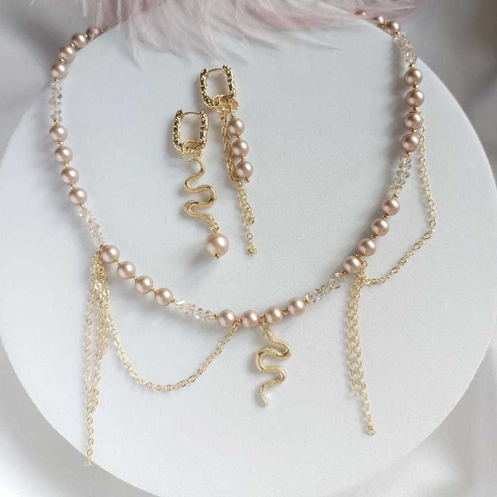 Серьги и чокер с цепочками из жемчуга Сваровски со змеей (комплектом или отдельно)