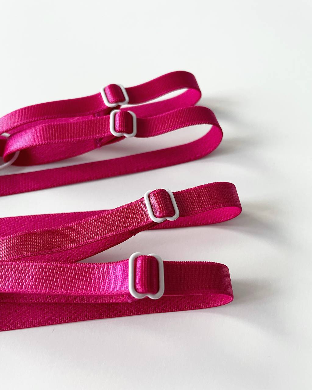 Гартеры в малином цвете