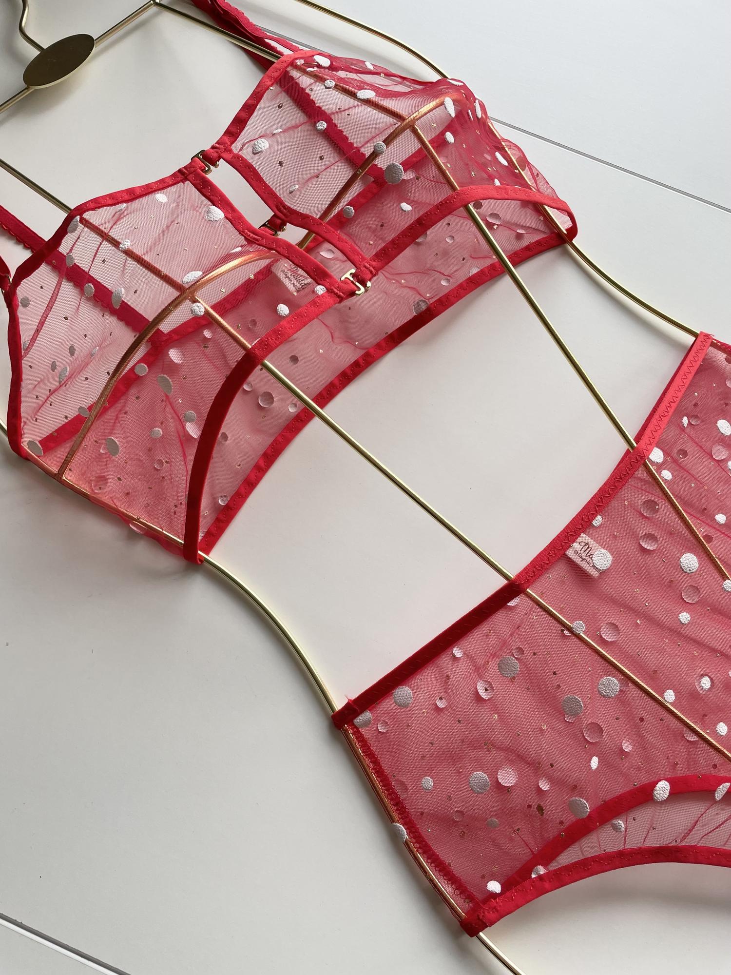 Комплект «Топик + Стринги» в красном цвете