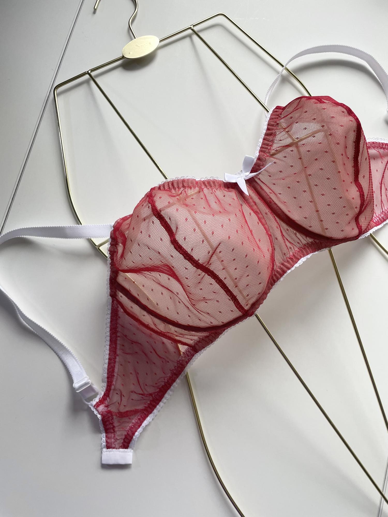 Бюстгальтер  «Arisha» в красном цвете.