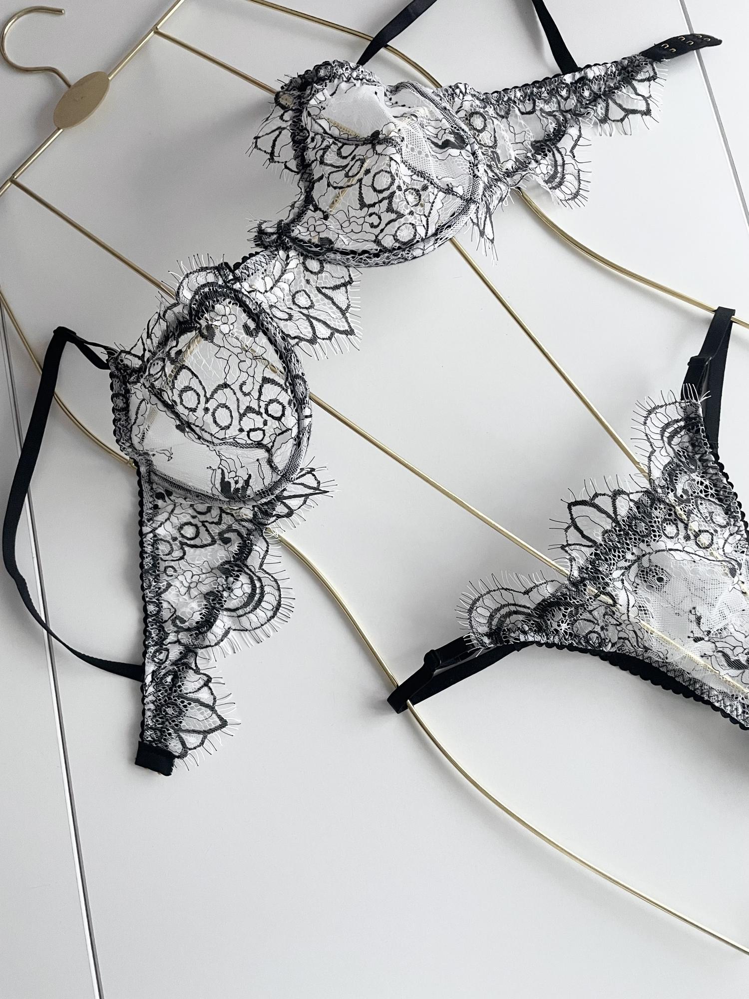 Кружевной комплект «Nitte» в сером цвете.