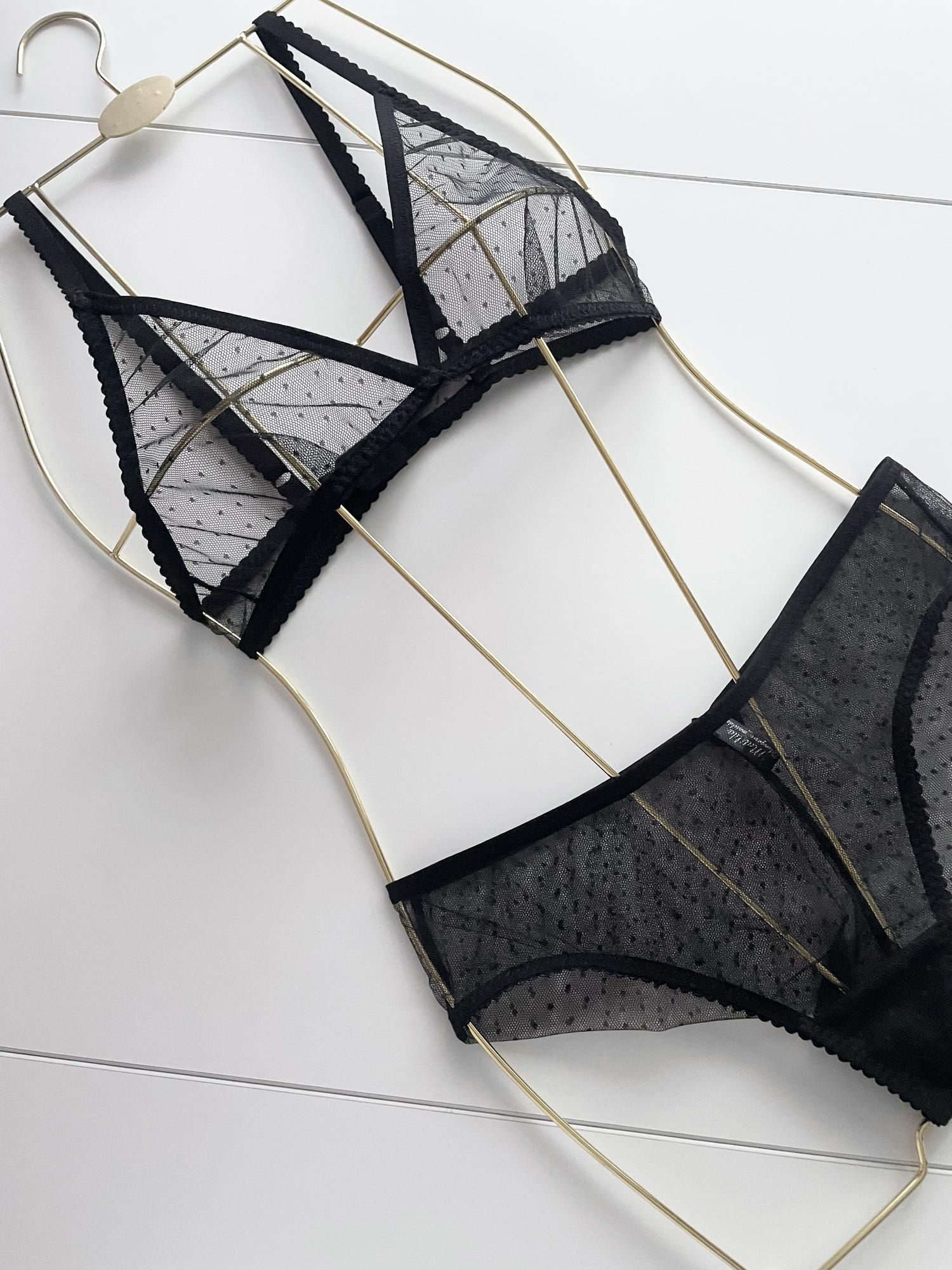 Комплект «JOY» в черном цвете.