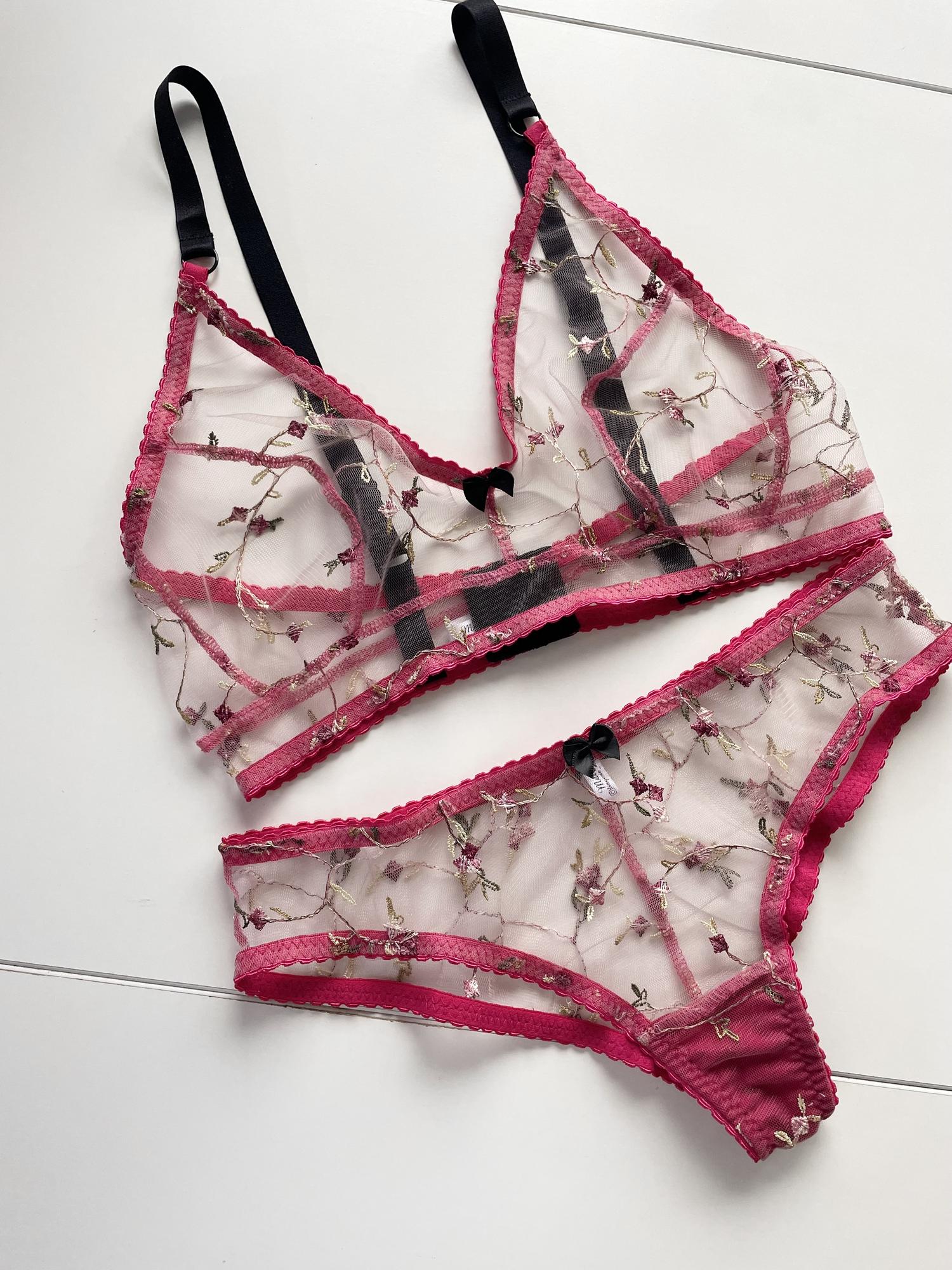 Кружевной комплект без каркасов