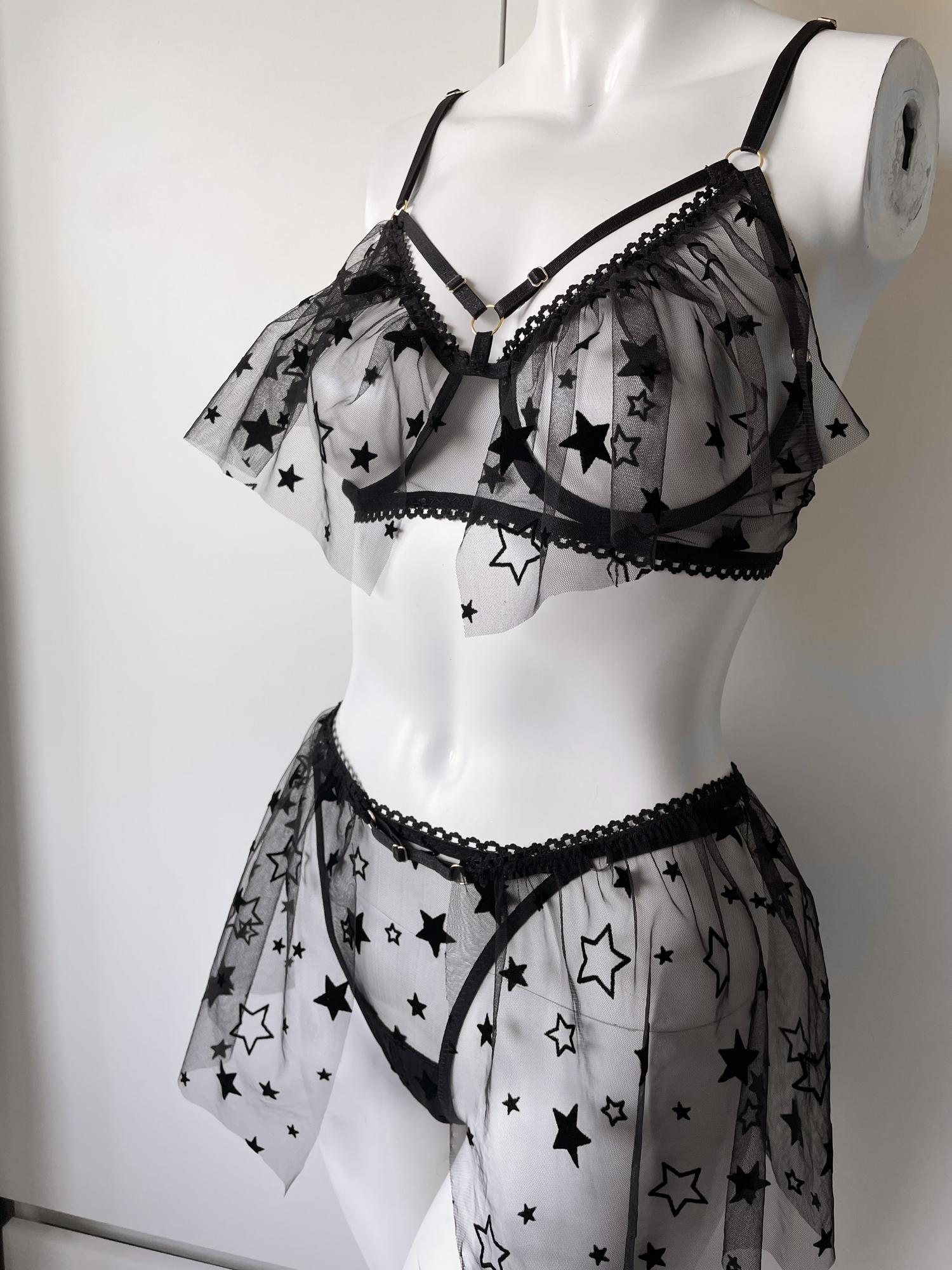 Сексуальный комплект «VIPI»  в черном цвете с звездами.