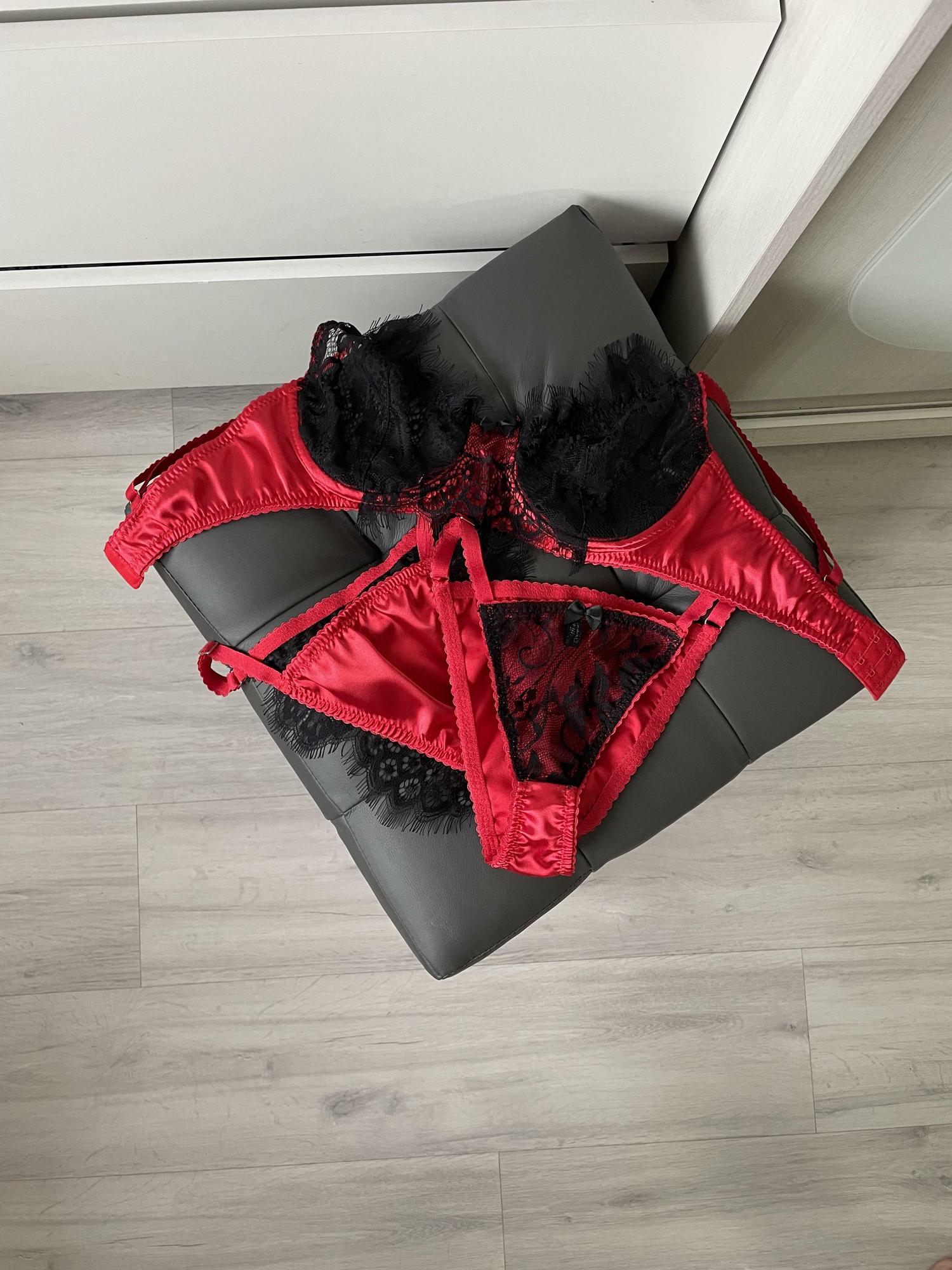Сексуальный комплект в красном цвете с черным кружевом «SIDI»