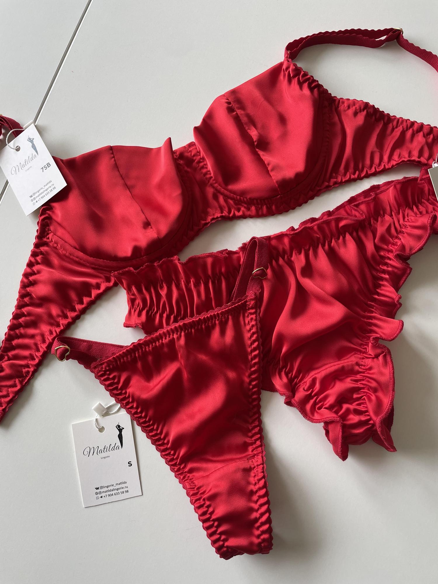 Нежный комплект  в красном цвете «SIDI»