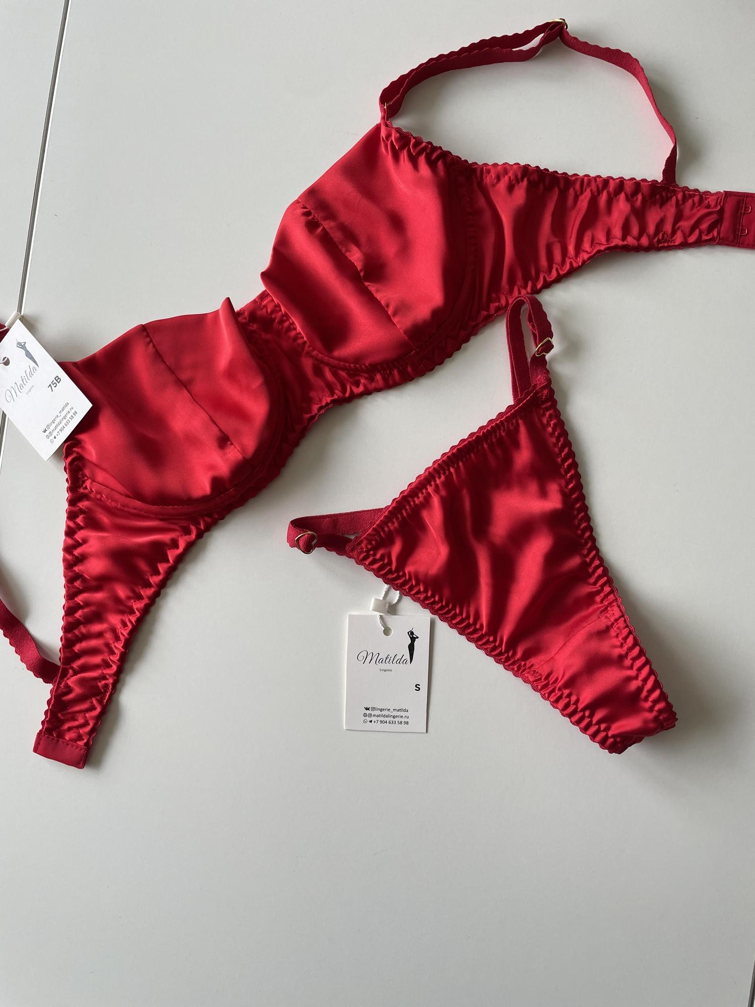 Нежный комплект в красном цвете  «SIDI»