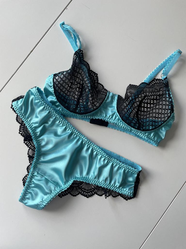 Нежный комплект  в изумрудном цвете с черным кружевом «SIDI»
