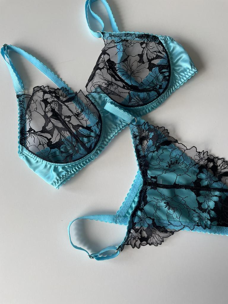 Нежный комплект  в изумрудном цвете с черным кружевом «SIDI»