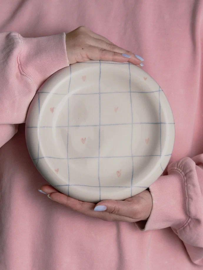 Тарелка "В клеточку и в сердечки"