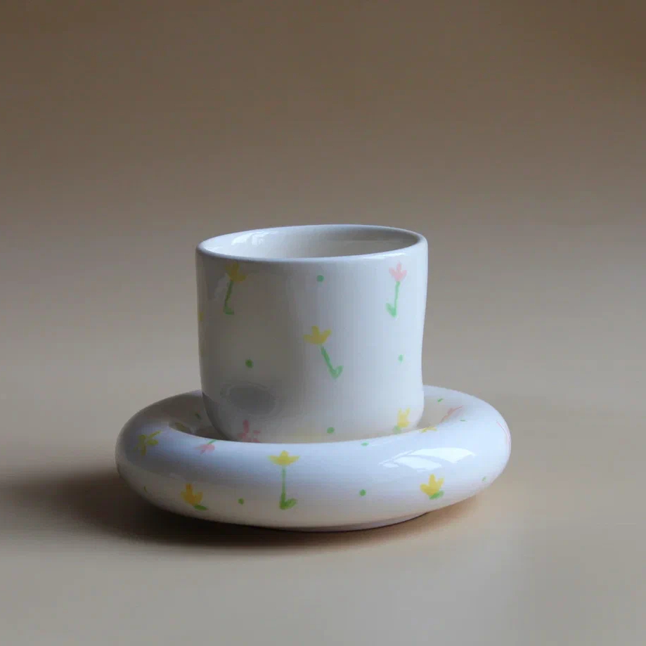 Тарелка-пончик и стаканчик «цветочная полянка»