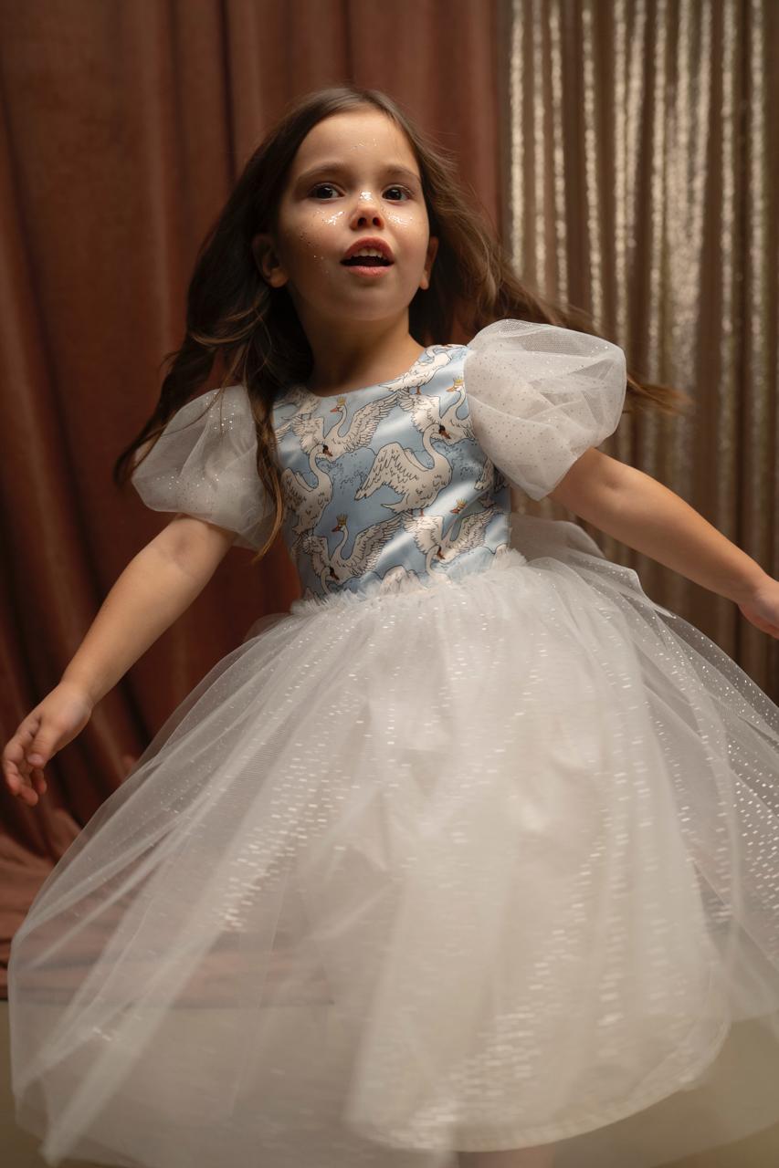 Нарядное платье "Лебеди"