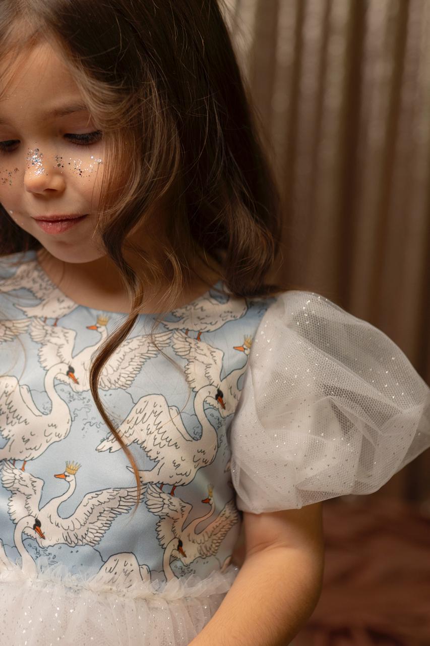 Нарядное платье "Лебеди"