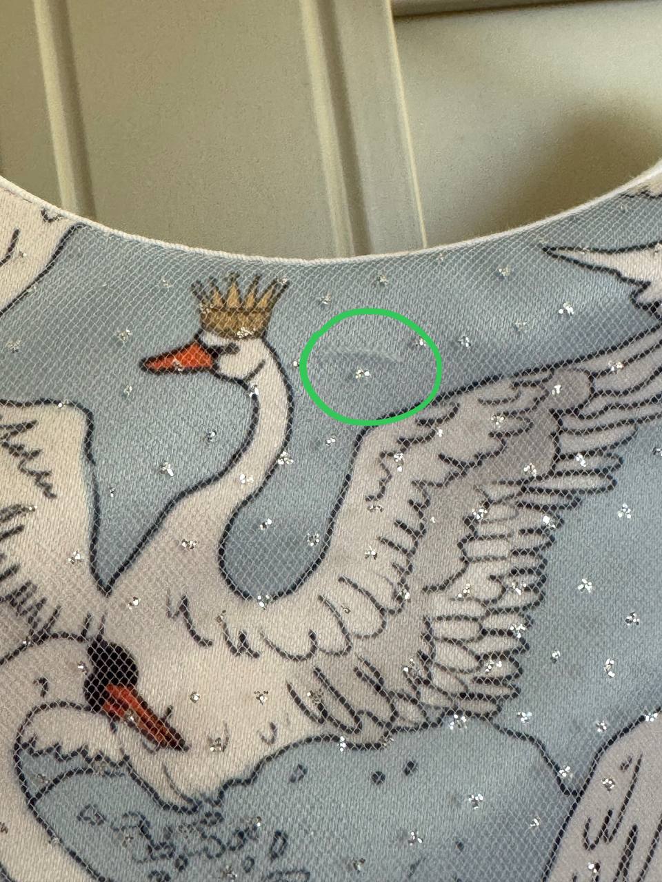 Нарядное платье "Лебеди" с нюансом