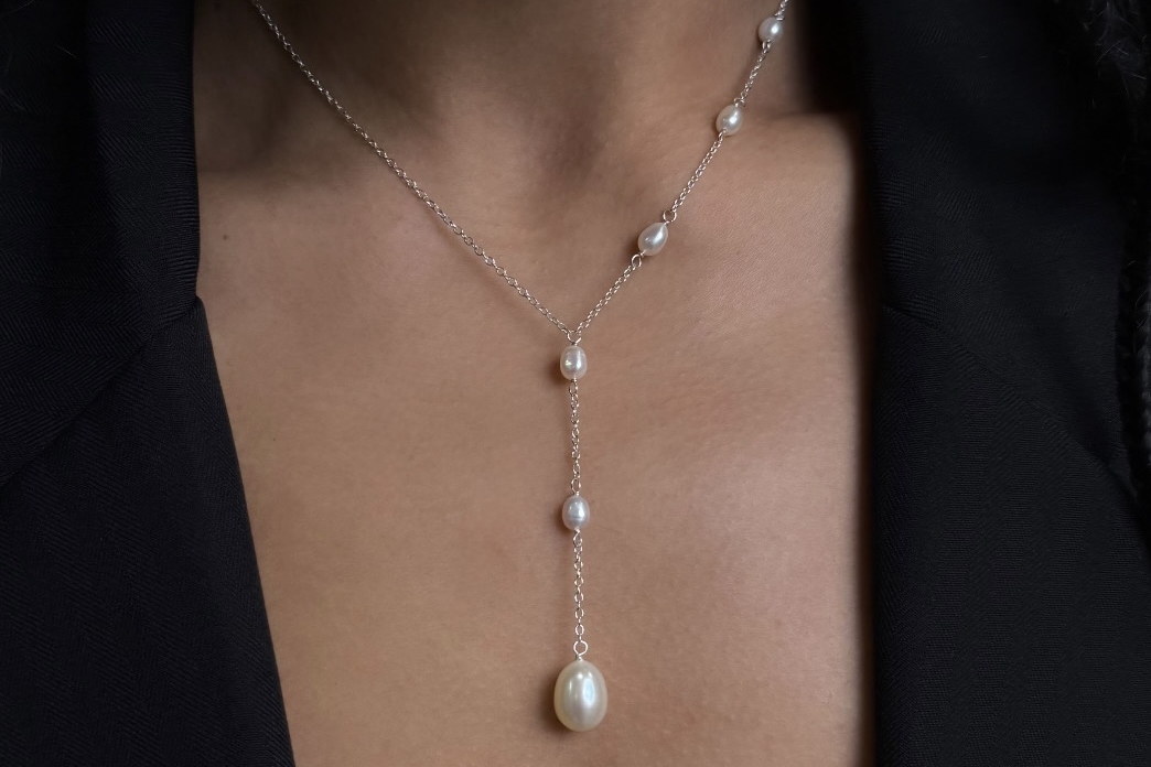 Колье-галстук с натуральным жемчугом и цепочкой SIX