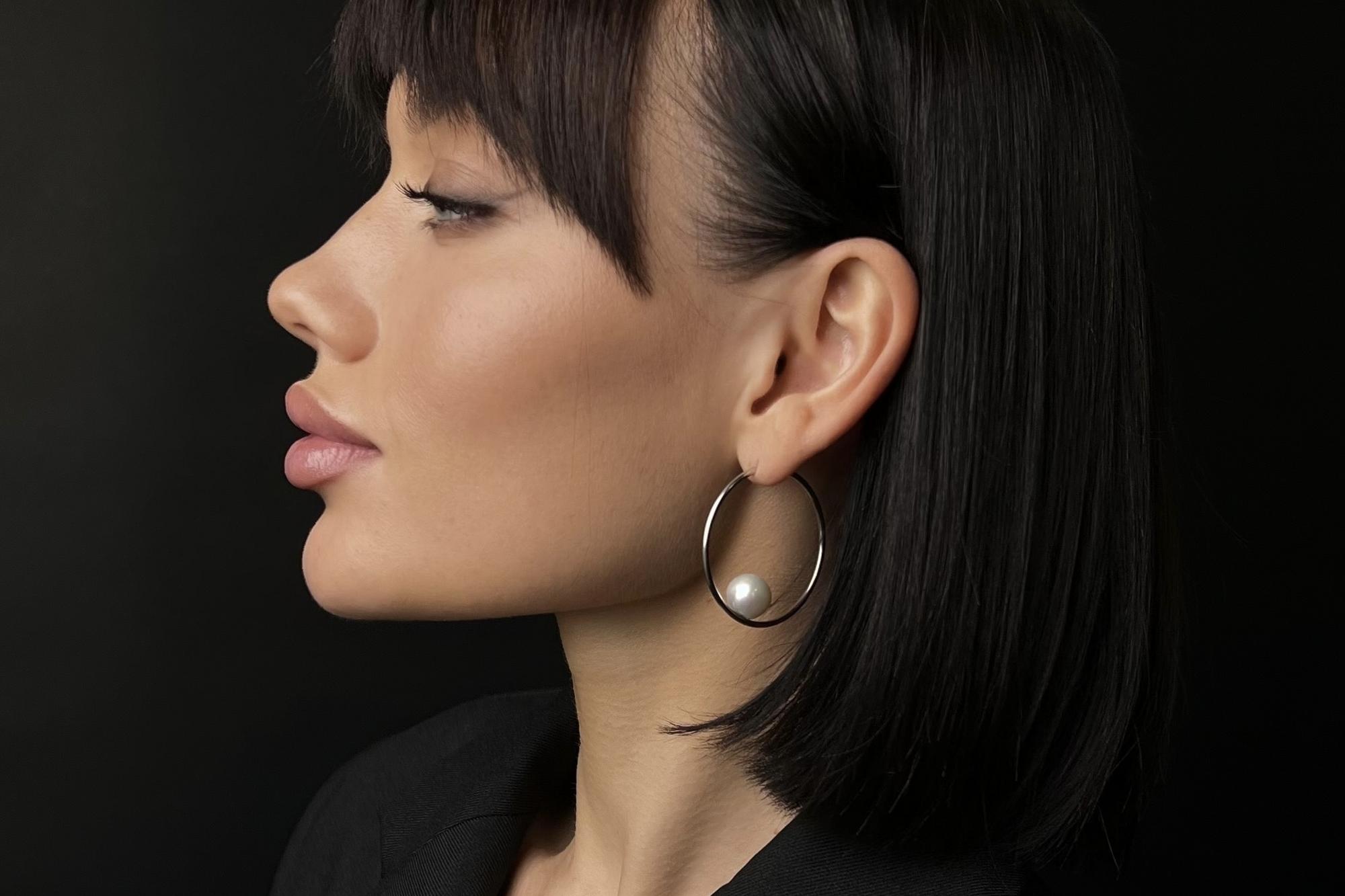 Серьги кольца с крупной жемчужиной ORBIT