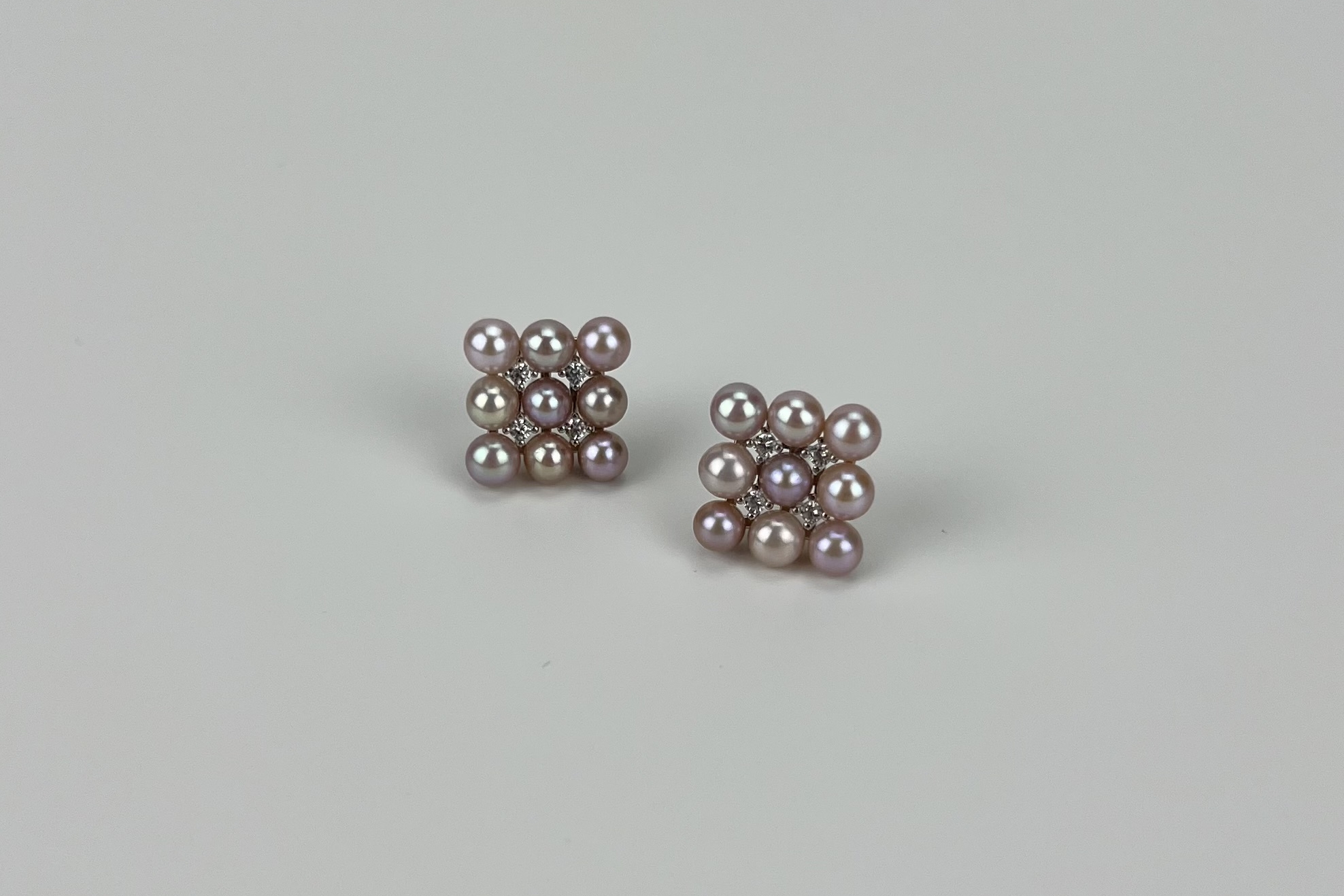 Серьги гвоздики с натуральным жемчугом OPERA