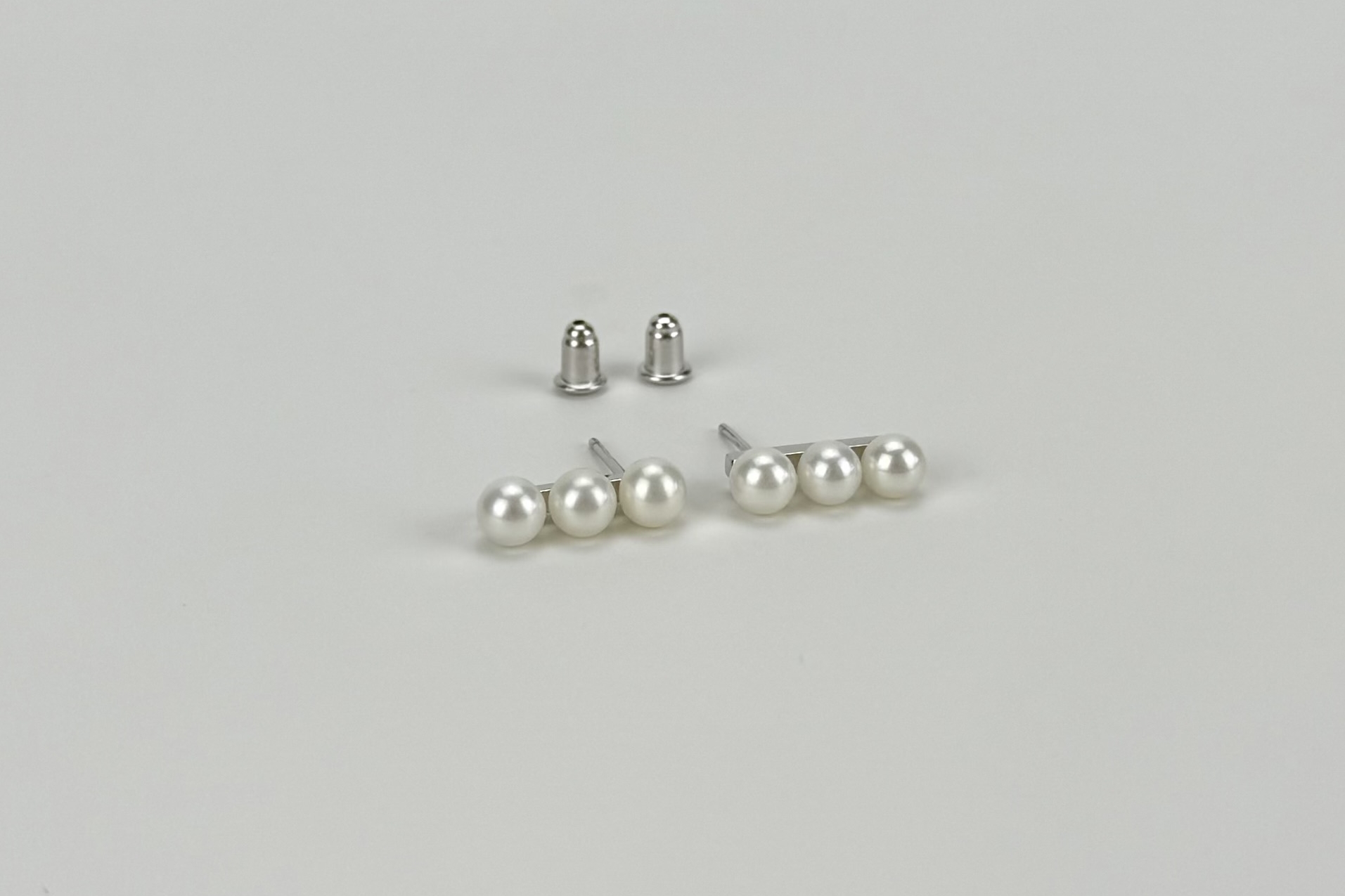 Серьги с натуральным белым жемчугом TRINITY