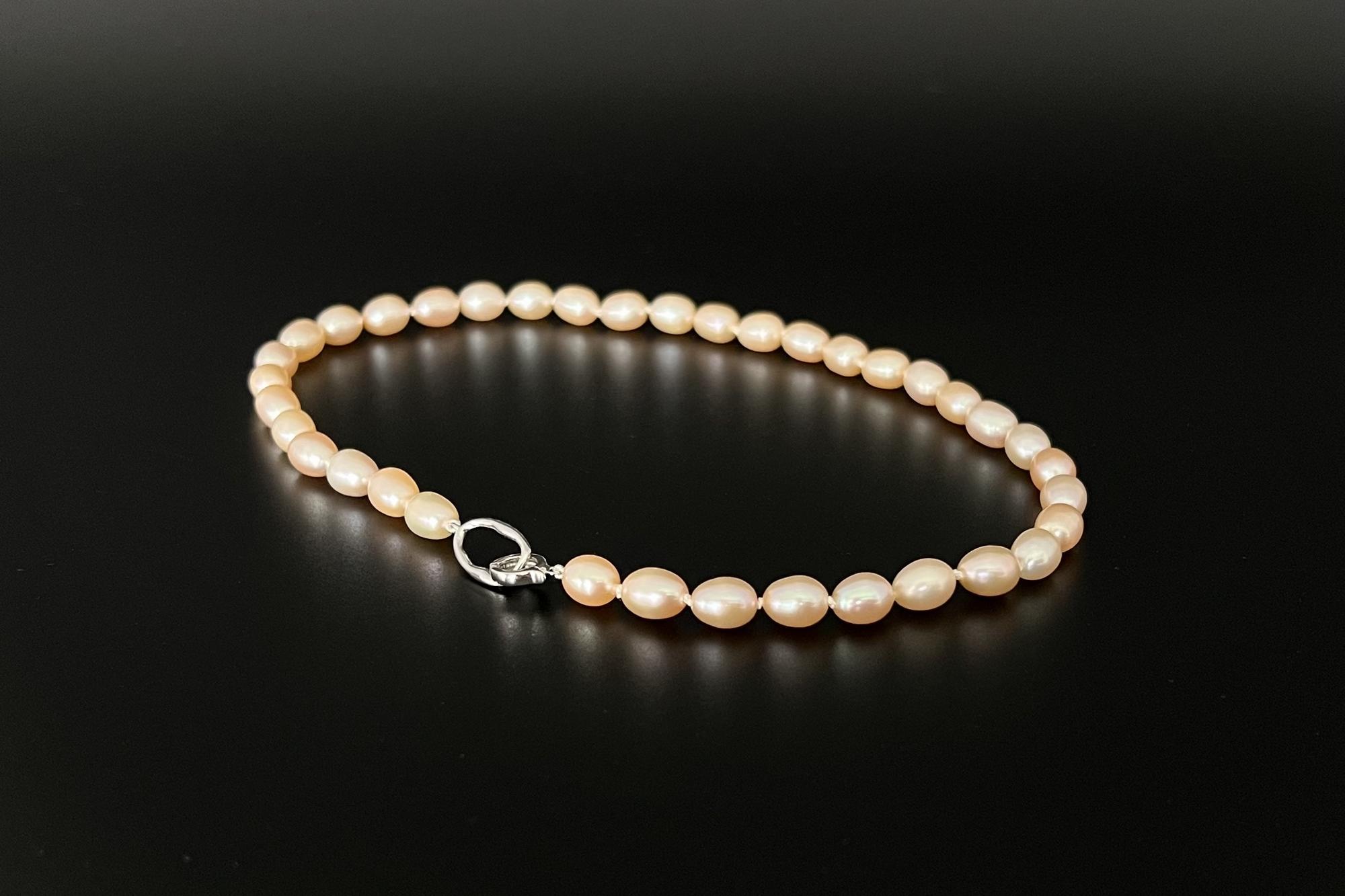 Чокер из натурального персикового жемчуга CLASSIC