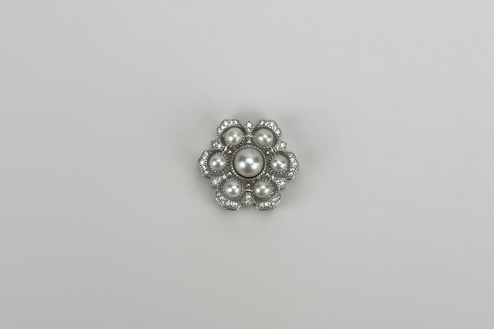 Брошь с натуральными жемчужинами ATOMIC ROSE