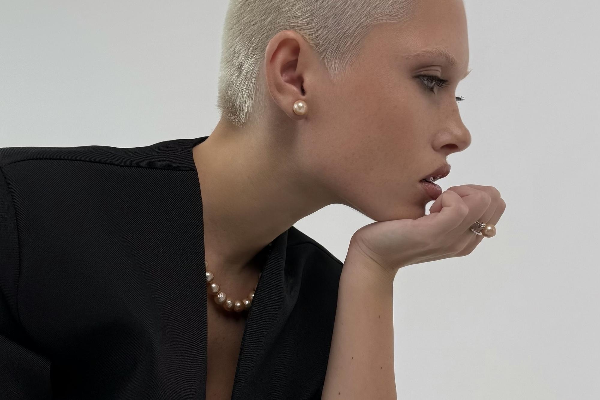 Комплект украшений из натурального персикового жемчуга METEOR PEARLS