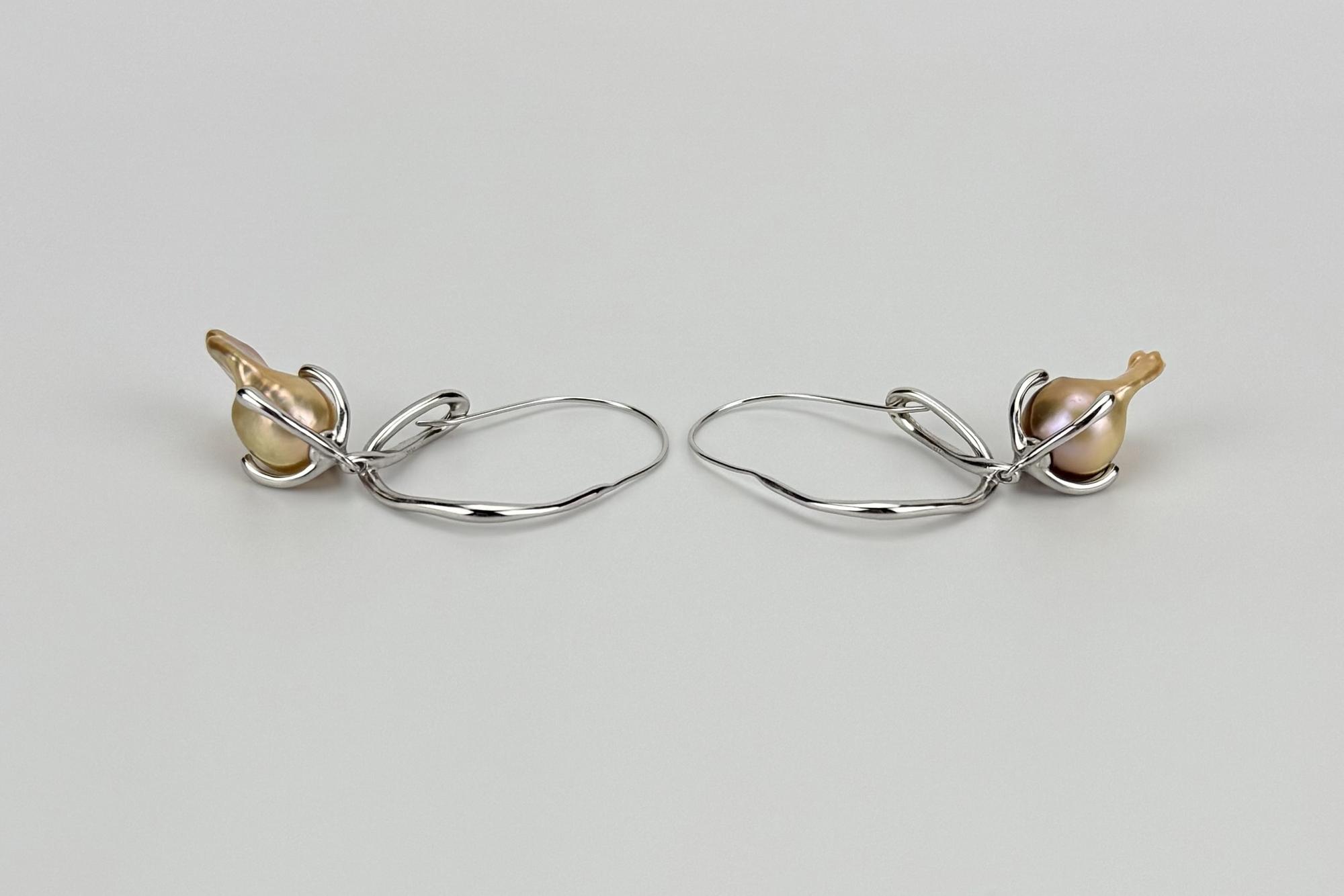 Крупные серьги с натуральным цветным жемчугом REHAB