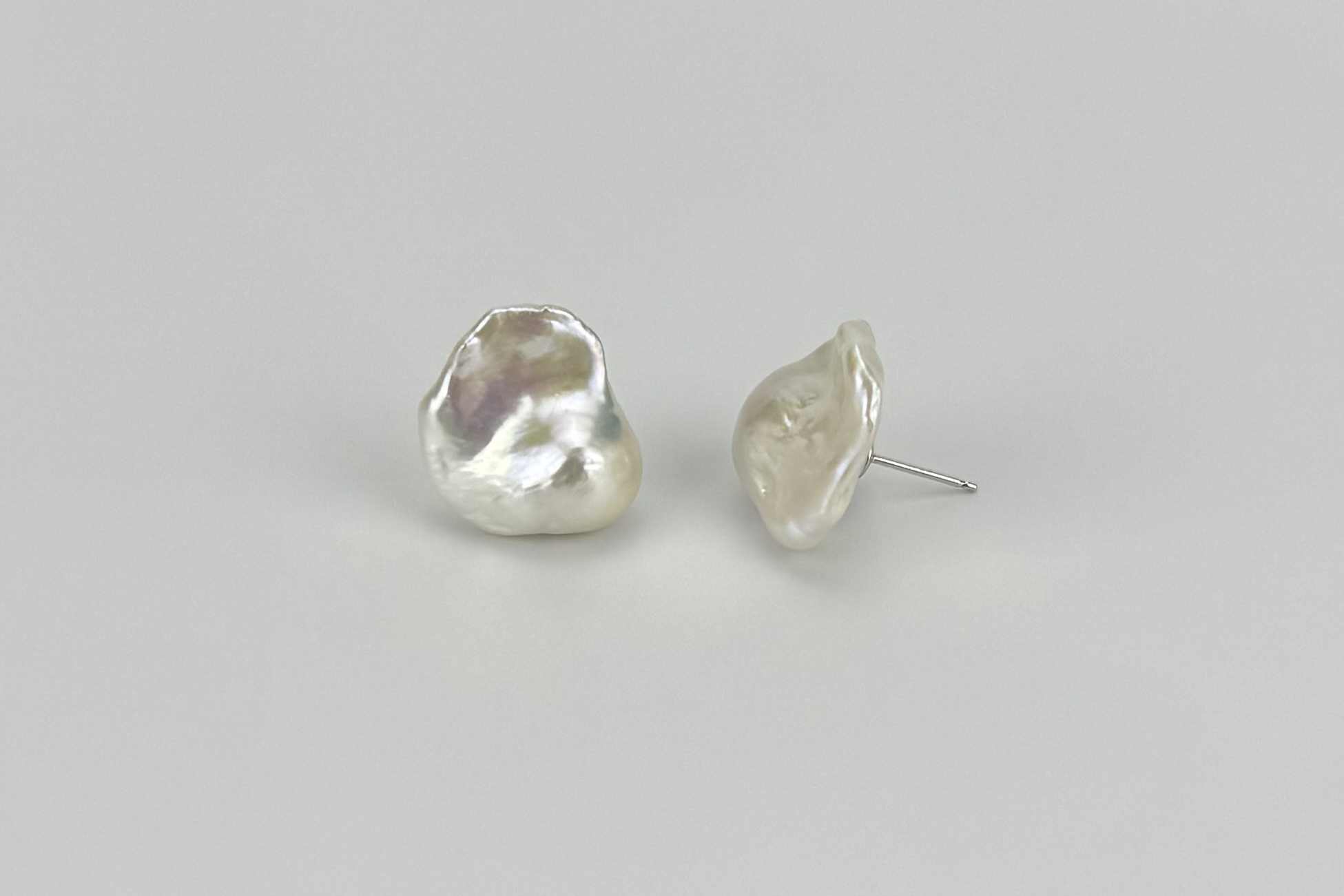 Крупные серьги гвоздики с жемчугом барокко PELEGRINE