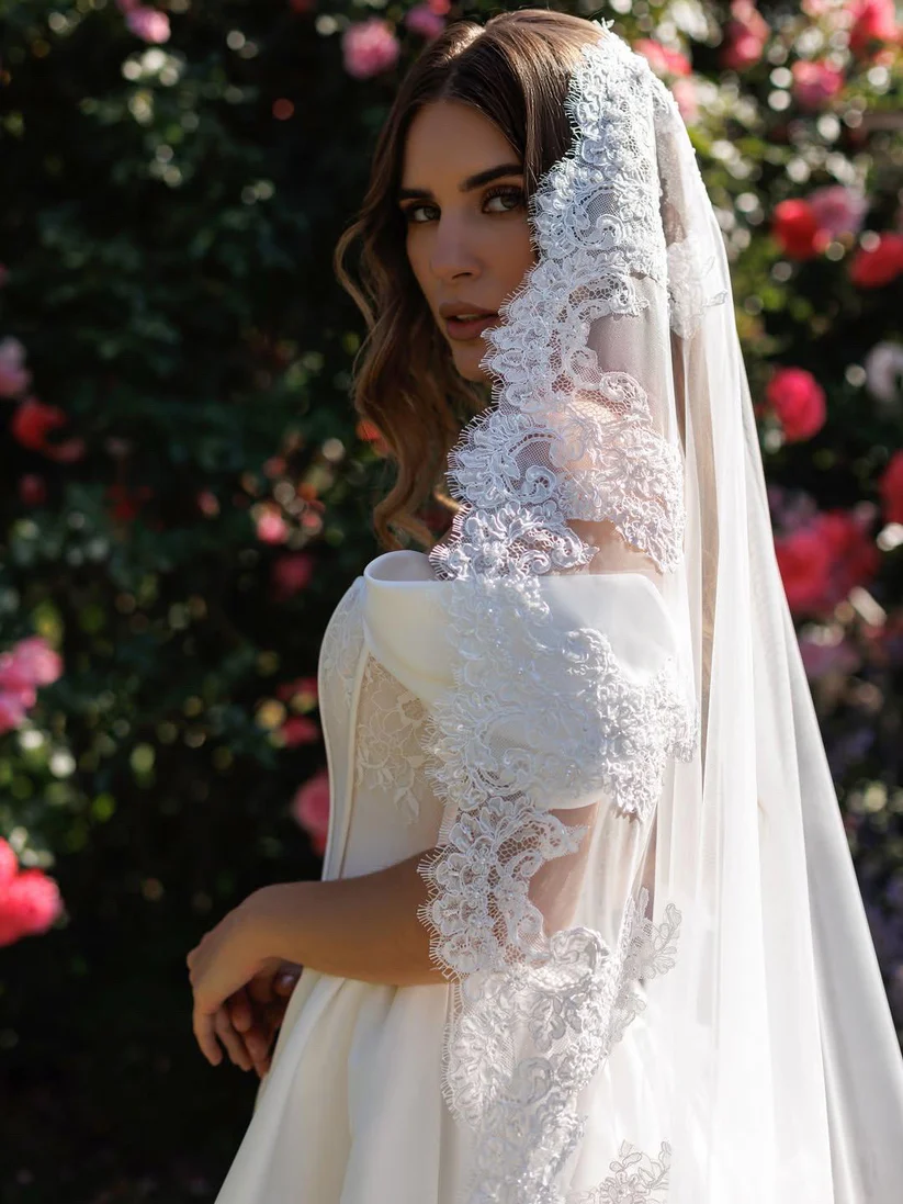 Welon - Cathedral Lace Mantilla