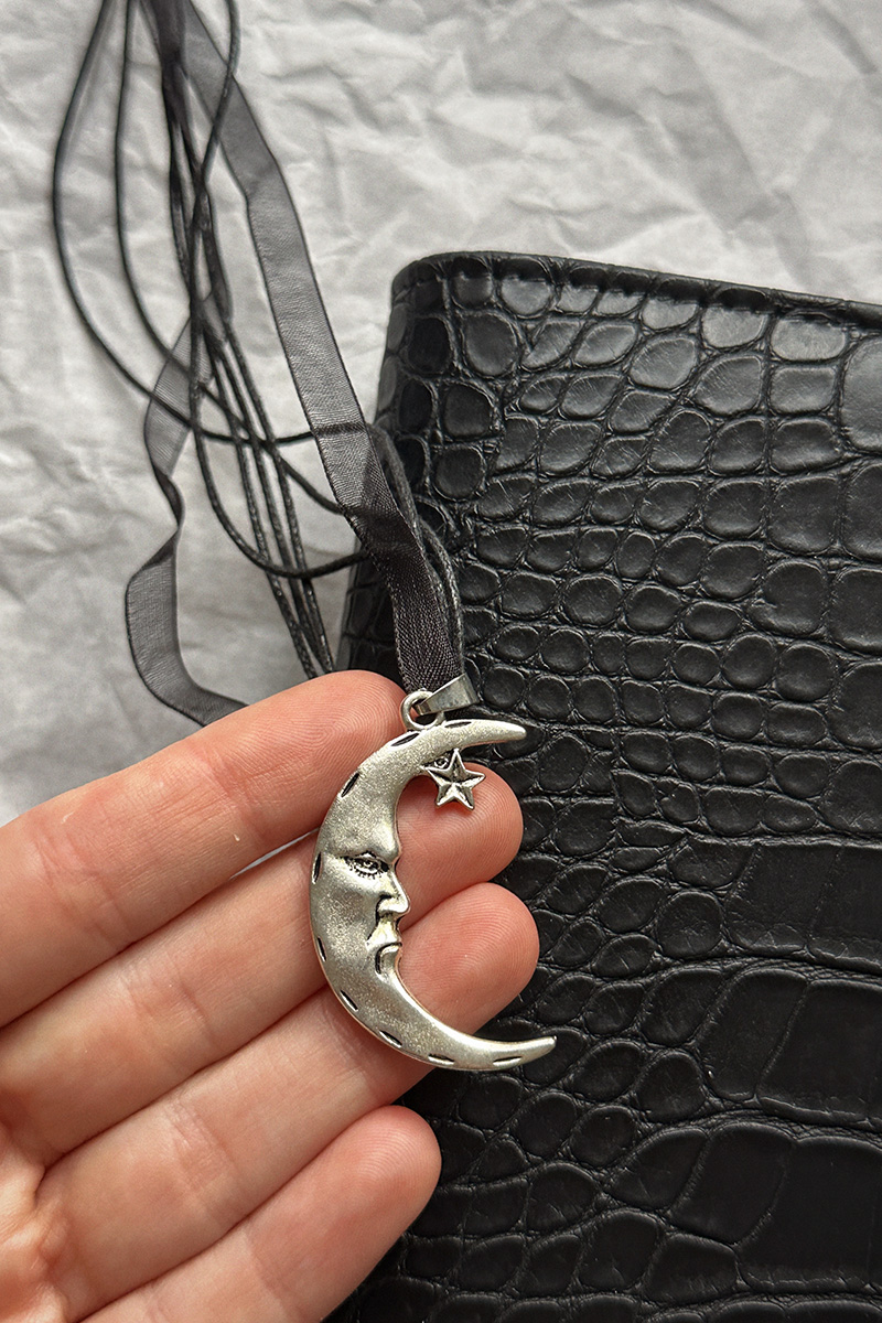 Шарм-подвеска «Месяц»