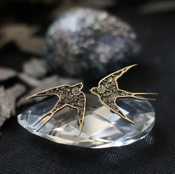 Серьги "Ласточки" резные