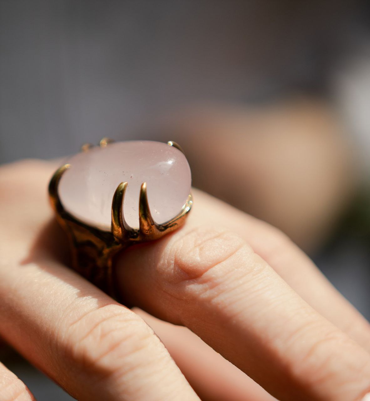 Кольцо "Сокровище" с розовым кварцем среднее