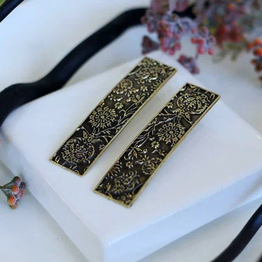 Серьги с орнаментом