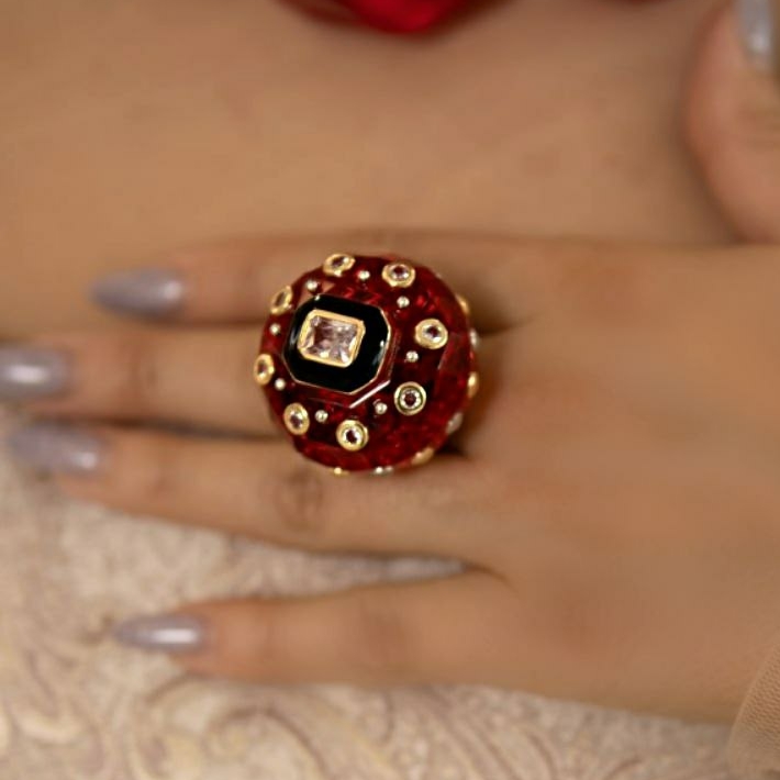 Кольцо "Сестричка старшая с короной" красное