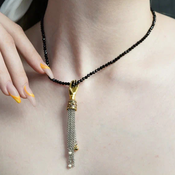 Подвеска "Прикасаюсь"