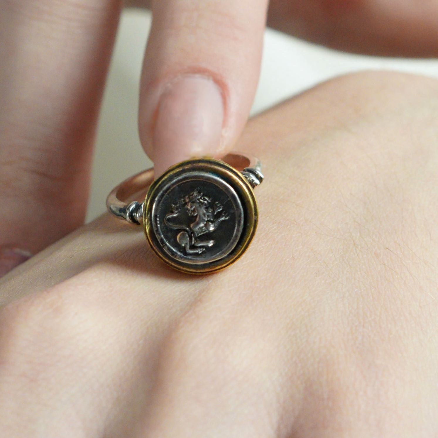 Кольцо "Печать бестии" в бронзе