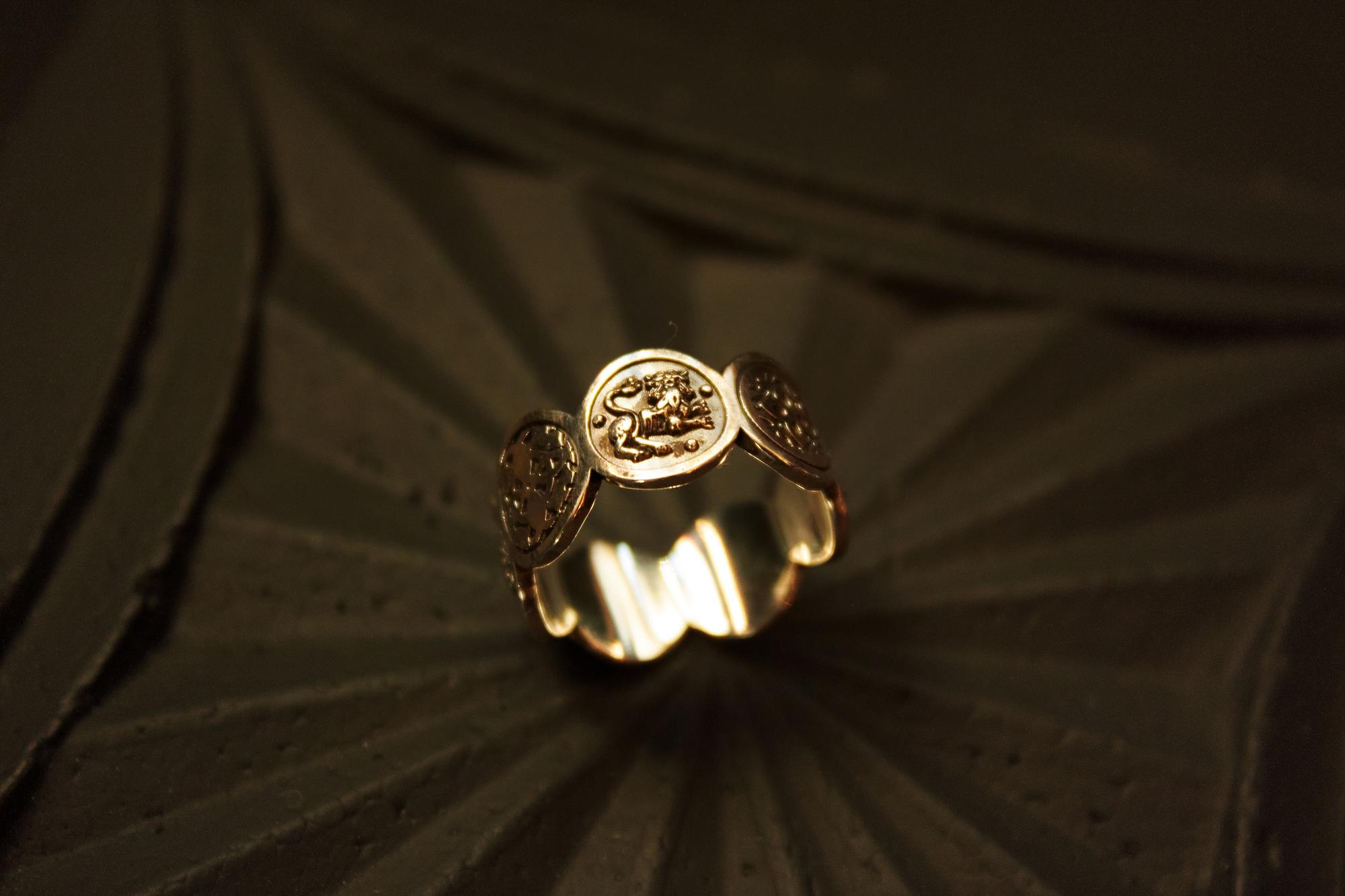 Кольцо-монетки "Бестии"