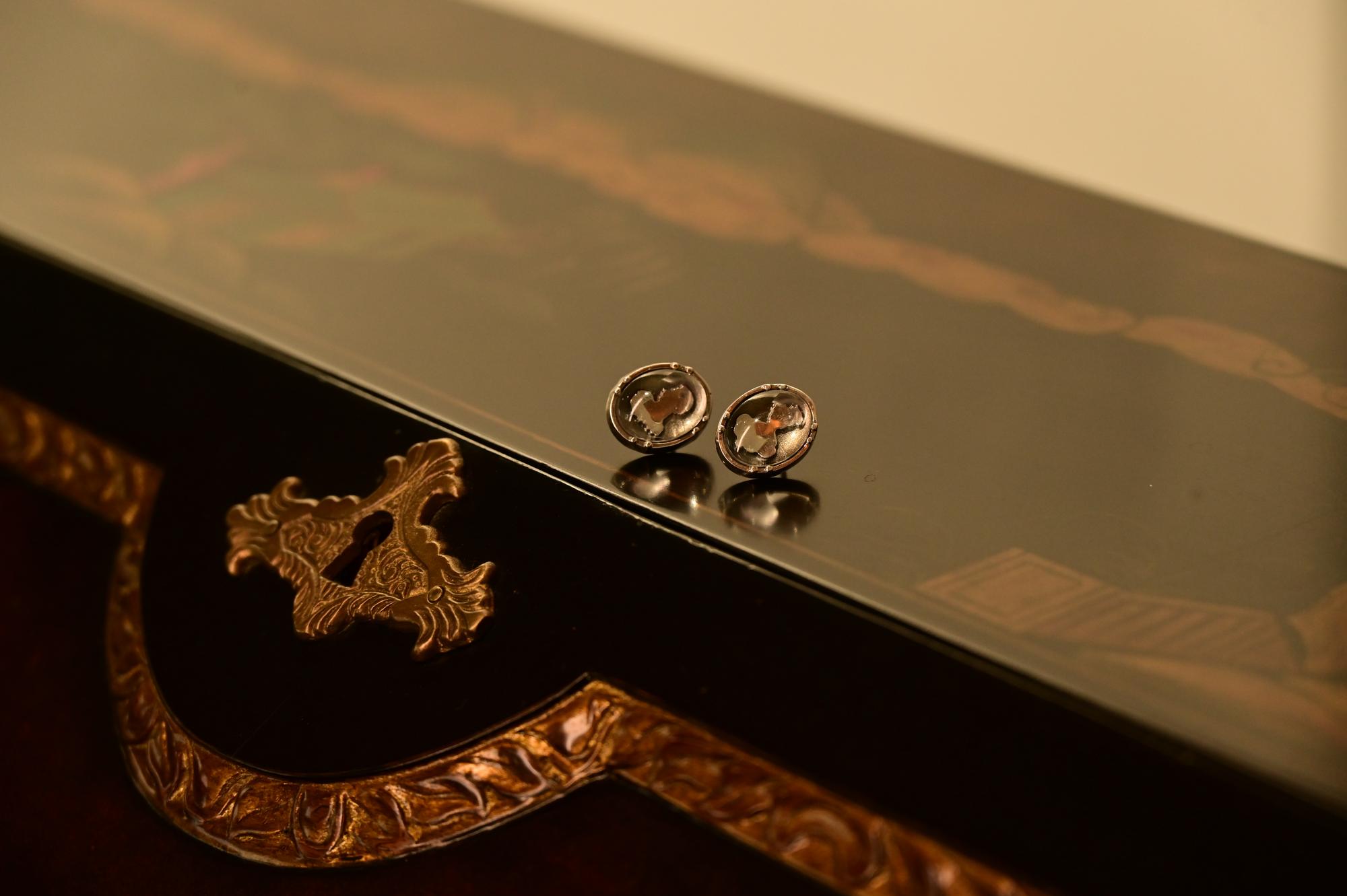 Серьги  "Силуэт в хрустале"