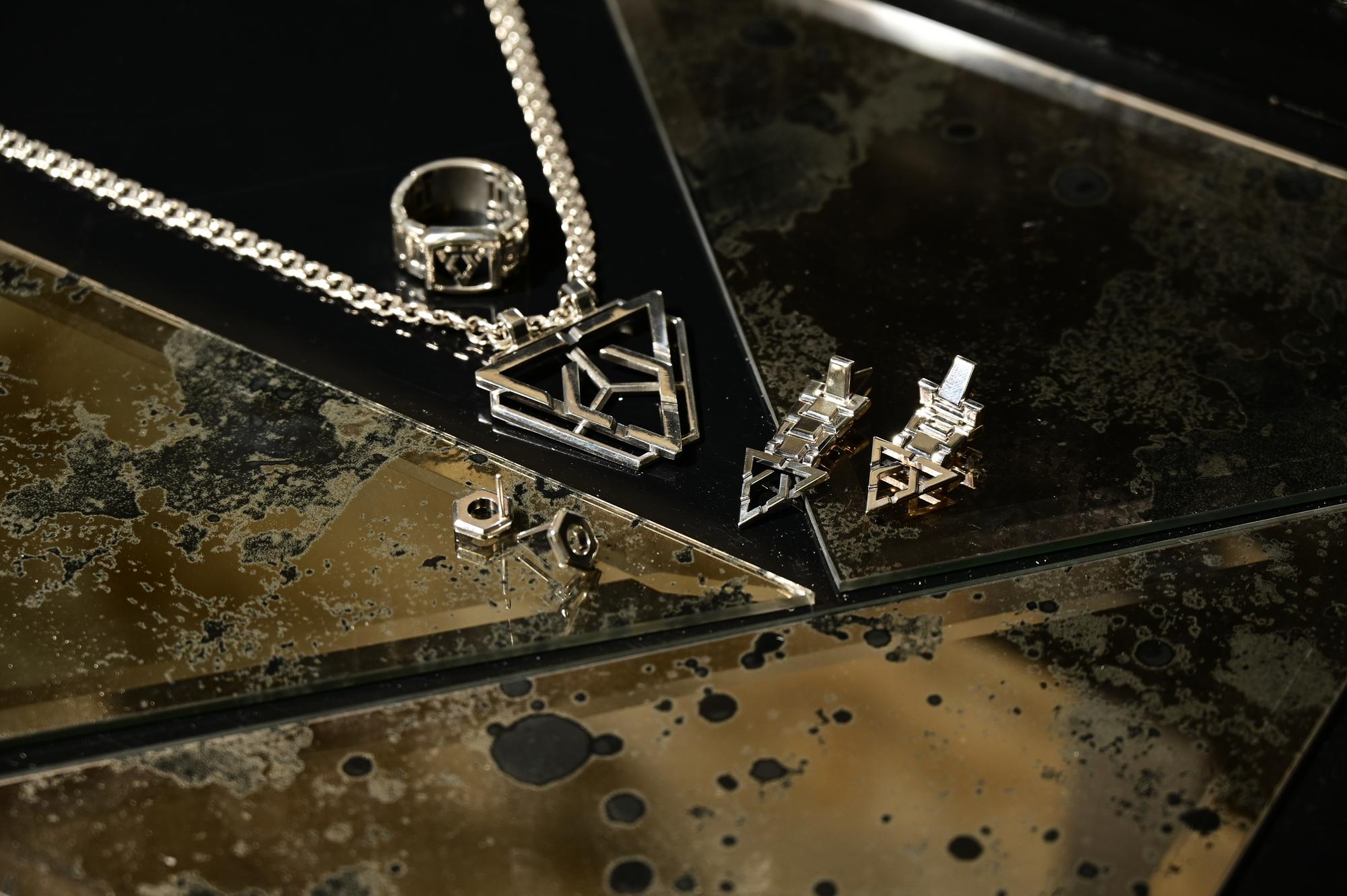 Коллекция "Центральный элемент" от Никиты Манжалей