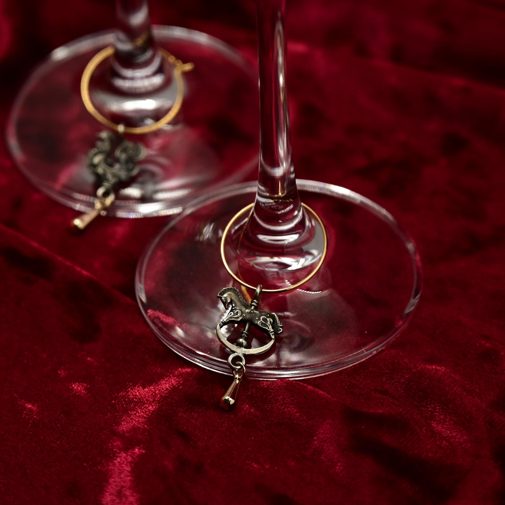 Подвески на бокалы