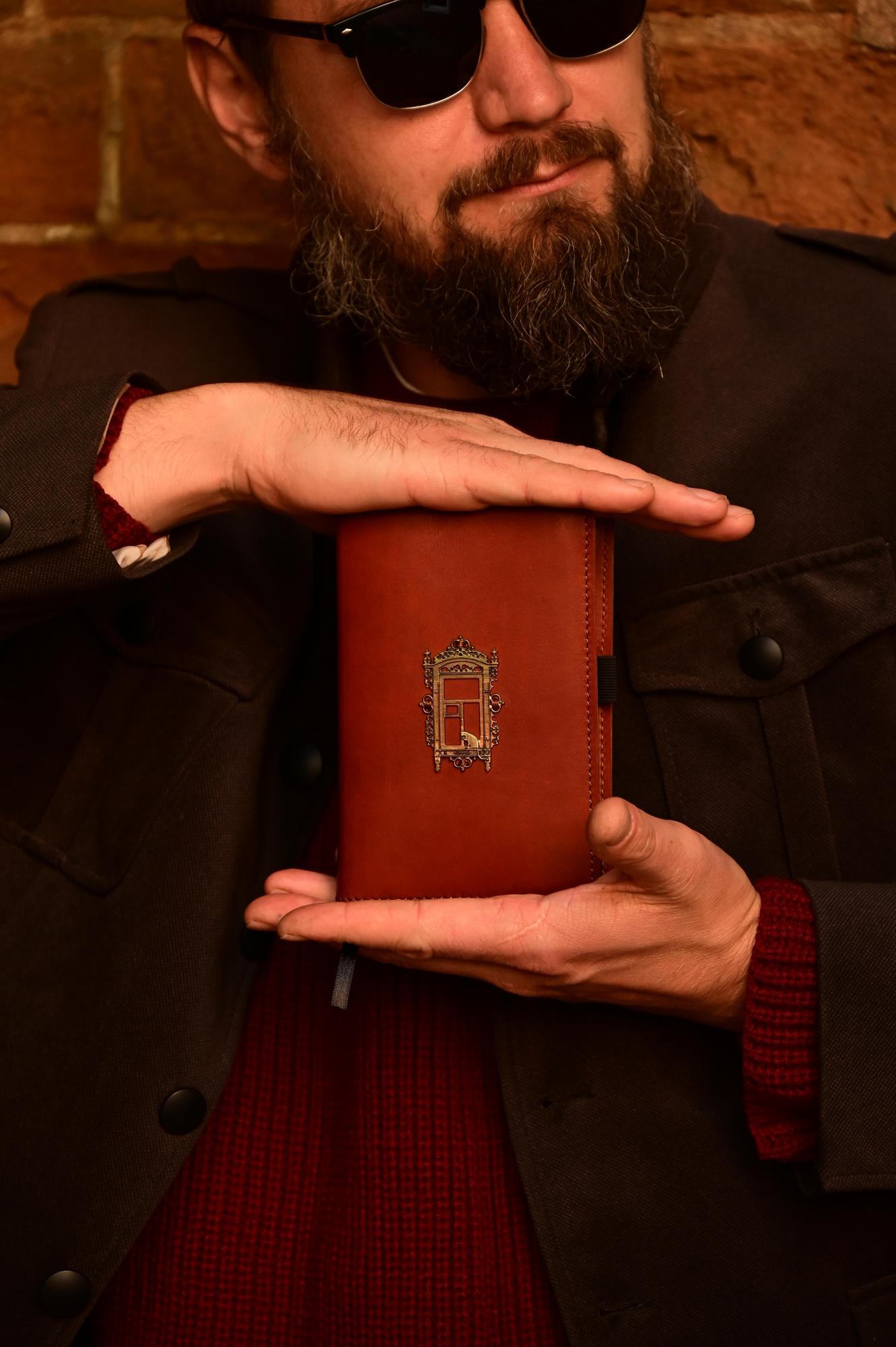 Блокнот "Оконце" коричневый